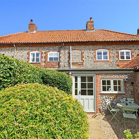 Charming Holiday Home In Blakeney With Garden Buitenkant foto